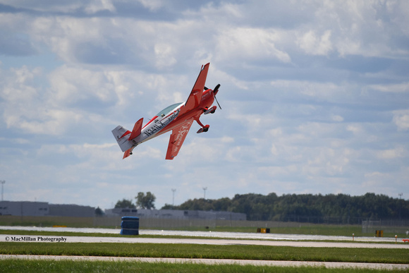 Patty Wagstaff (Gypsy) 9-11-16 FWA 122nd Air Show photo by Allen MacMillanDSC_7887